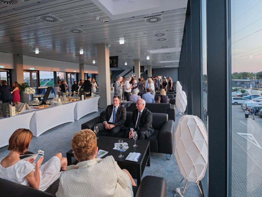 Pl&aacute;codo Domingo GuliAnd Szeged VIP Section